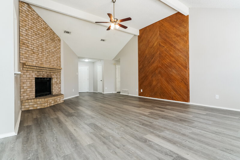 2,075/Mo, 8221 Cloverglen Ln Fort Worth, TX 76123 Living Room View 2