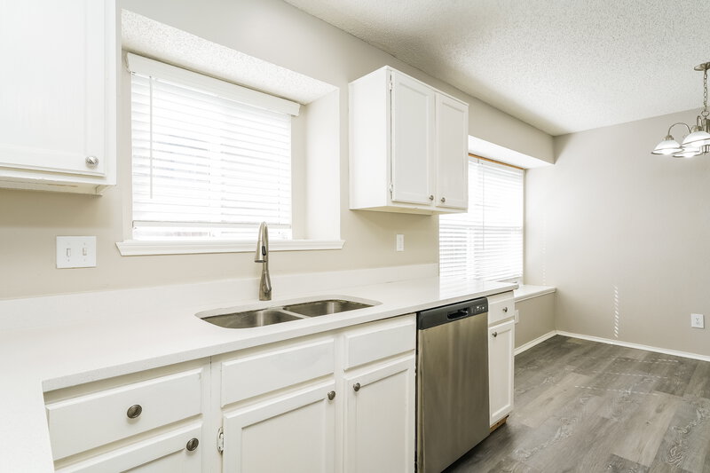 2,075/Mo, 8221 Cloverglen Ln Fort Worth, TX 76123 Kitchen View