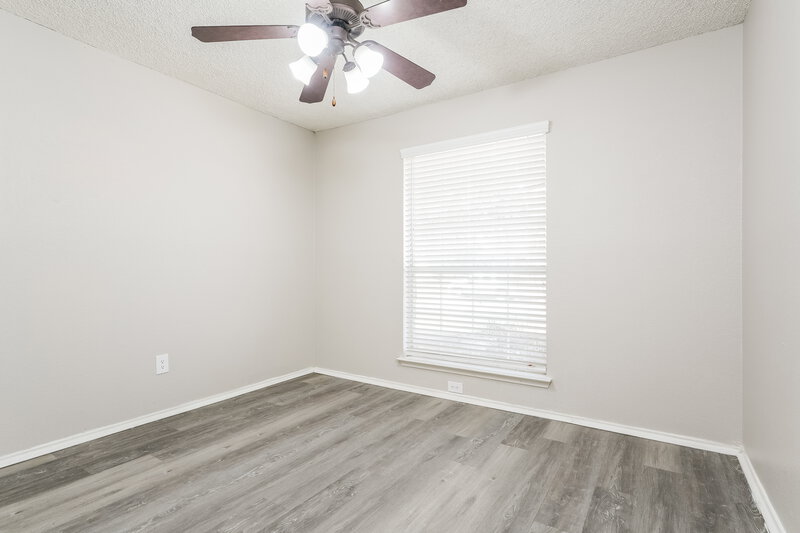 2,075/Mo, 8221 Cloverglen Ln Fort Worth, TX 76123 Bedroom View 2