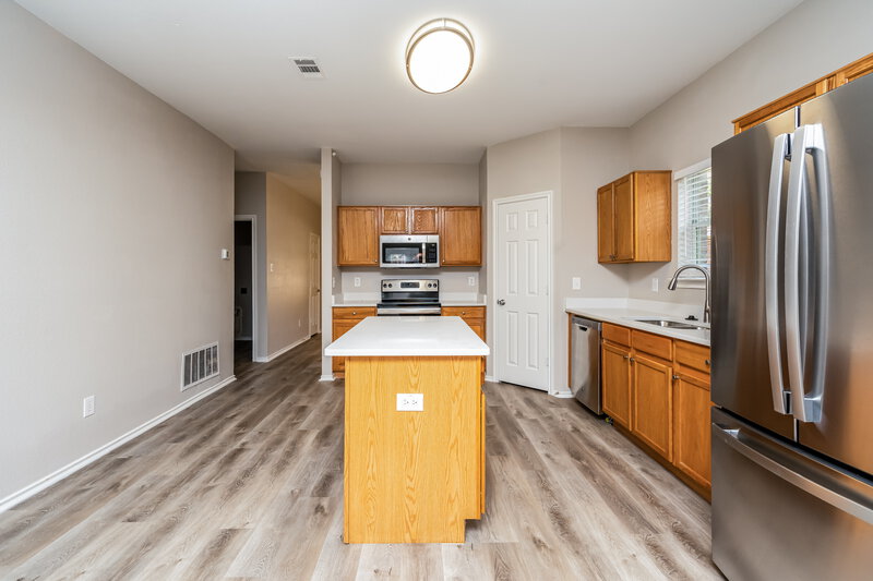 1,755/Mo, 1707 White Mountain Way Princeton, TX 75407 Kitchen View