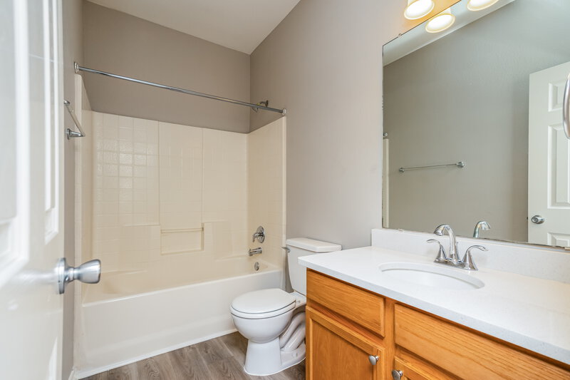 1,755/Mo, 1707 White Mountain Way Princeton, TX 75407 Bathroom View