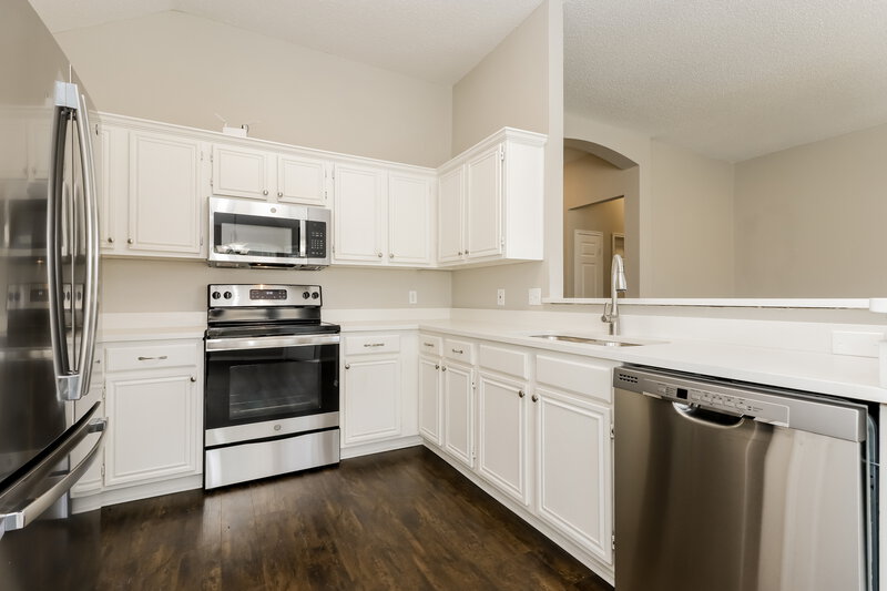 2,485/Mo, 420 Wolfe St Cedar Hill, TX 75104 Kitchen View