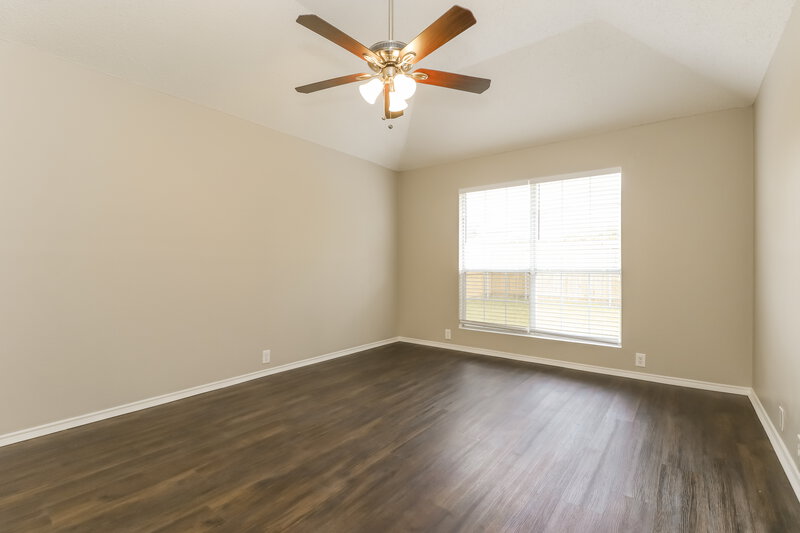 2,485/Mo, 420 Wolfe St Cedar Hill, TX 75104 Main Bedroom View 2