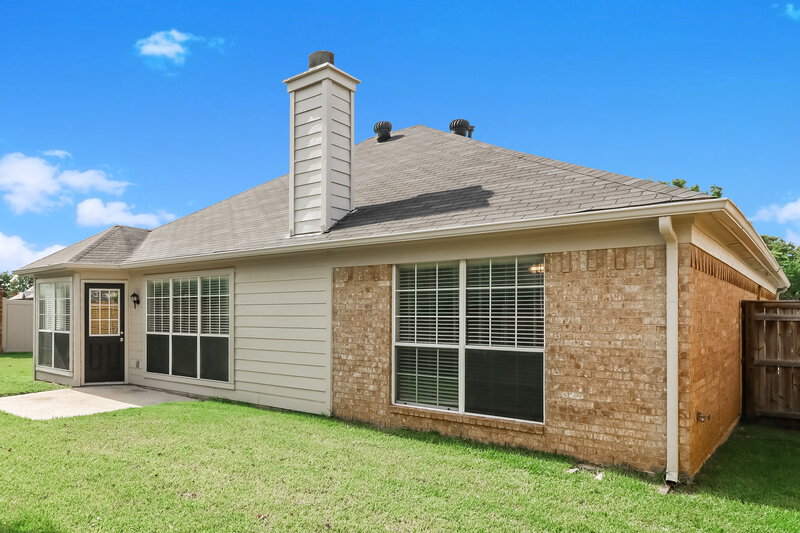 2,485/Mo, 420 Wolfe St Cedar Hill, TX 75104 Rear View