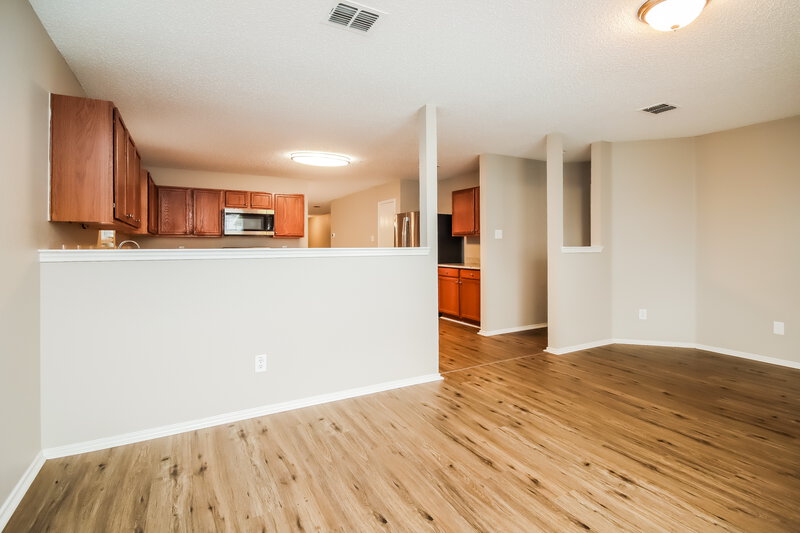 2,565/Mo, 1972 Ramada Trl Justin, TX 76247 Dining Room View 3