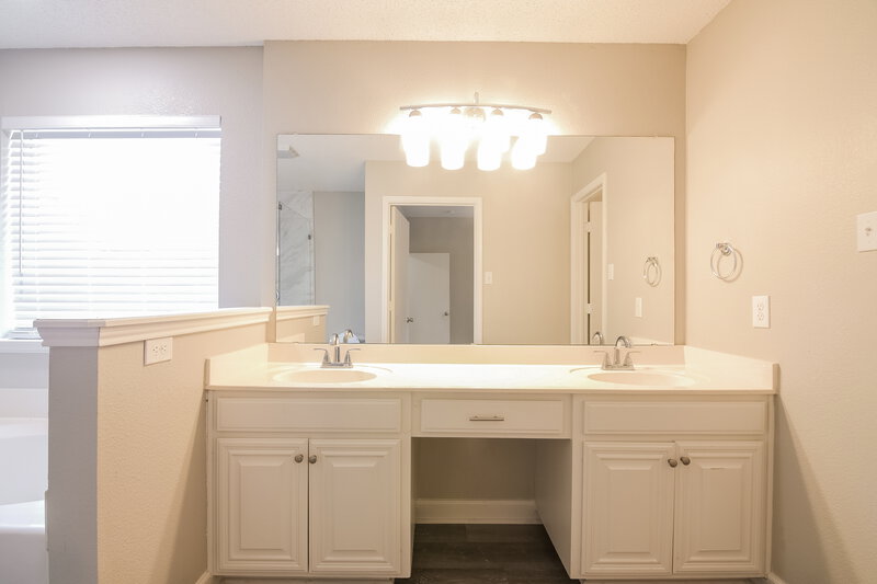 2,365/Mo, 1812 Cancun Dr Mansfield, TX 76063 Bathroom View