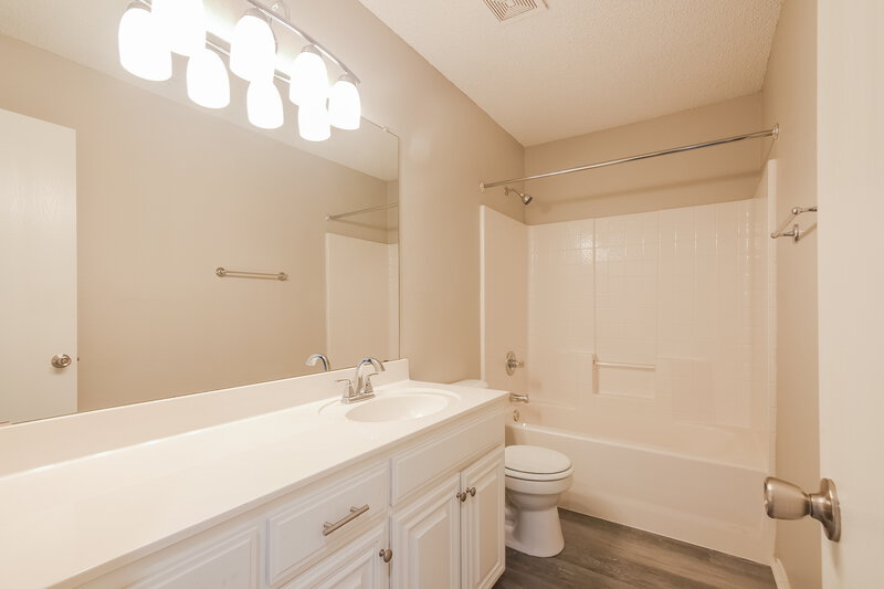 2,365/Mo, 1812 Cancun Dr Mansfield, TX 76063 Main Bathroom View 2