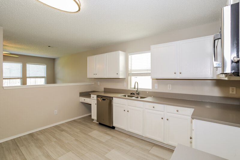 2,155/Mo, 16141 Shawnee Trl Justin, TX 76247 Kitchen View
