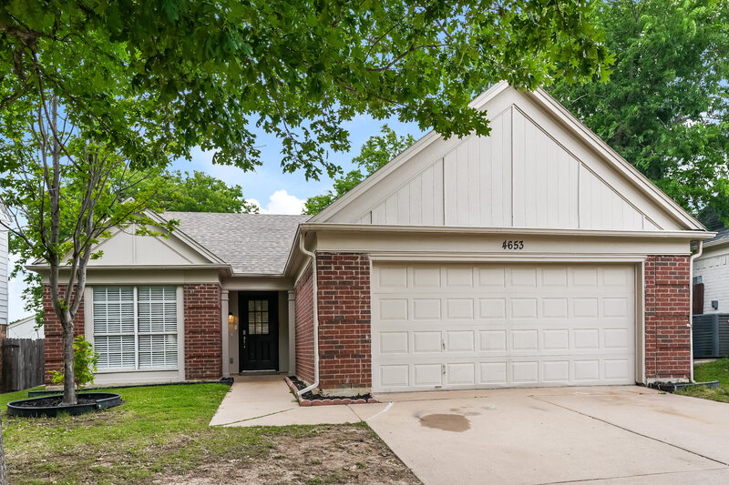 1,960/Mo, 4653 Feathercrest Dr Fort Worth, TX 76137 External View