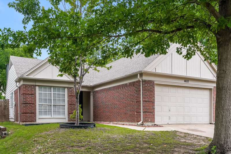 1,960/Mo, 4653 Feathercrest Dr Fort Worth, TX 76137 Front View
