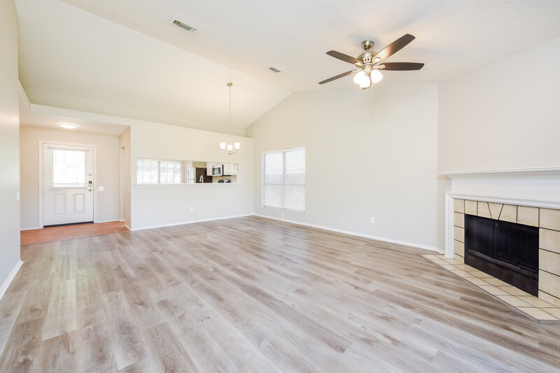 2,870/Mo, 4653 Feathercrest Dr Fort Worth, TX 76137 Living Room View 2