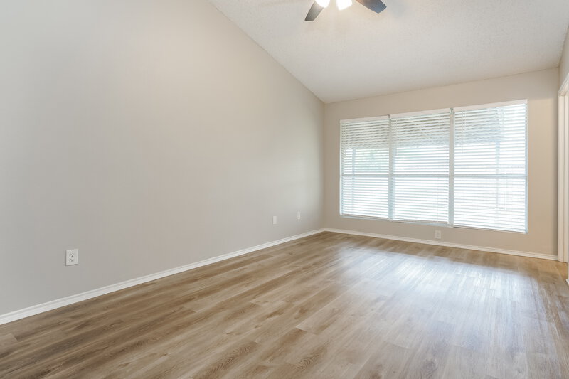 1,960/Mo, 4653 Feathercrest Dr Fort Worth, TX 76137 Living Room View 2