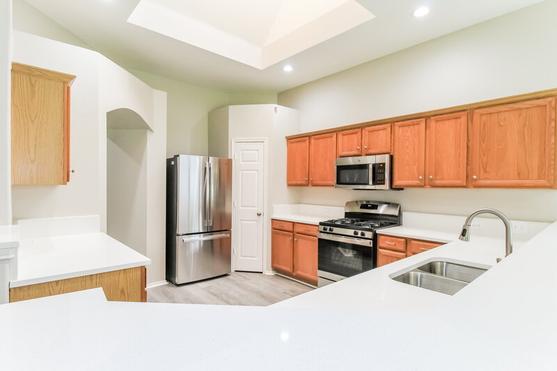 2,335/Mo, 741 Silverbrook Dr Saginaw, TX 76179 Kitchen View 2