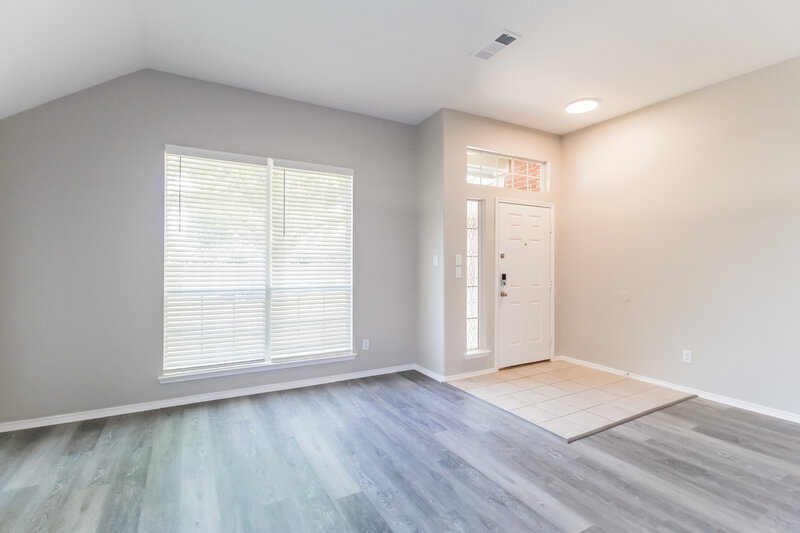 2,335/Mo, 741 Silverbrook Dr Saginaw, TX 76179 Family Room View