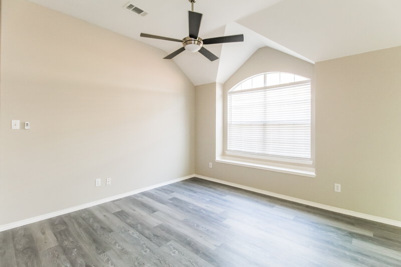 2,335/Mo, 741 Silverbrook Dr Saginaw, TX 76179 Family Room View 2