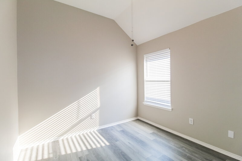 2,335/Mo, 741 Silverbrook Dr Saginaw, TX 76179 Bedroom View