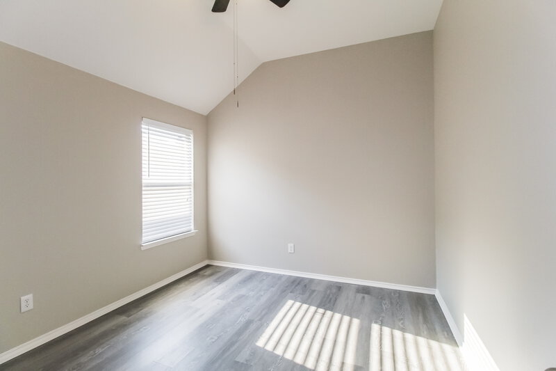 2,335/Mo, 741 Silverbrook Dr Saginaw, TX 76179 Bedroom View 2