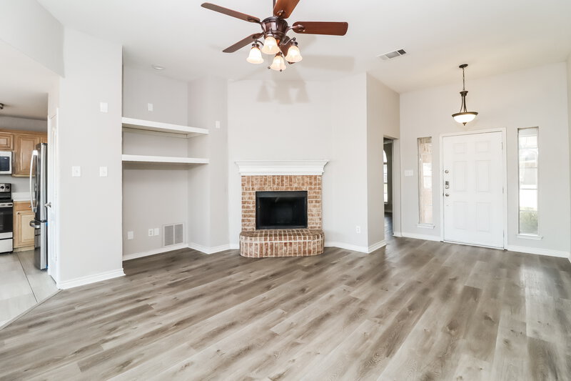 2,070/Mo, 613 Saint Eric Dr Mansfield, TX 76063 Living Room View