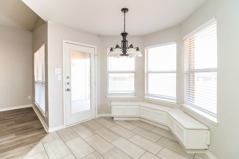 2,070/Mo, 613 Saint Eric Dr Mansfield, TX 76063 Dining Room View 2