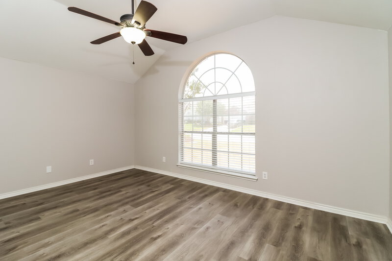 2,070/Mo, 613 Saint Eric Dr Mansfield, TX 76063 Main Bedroom View 2