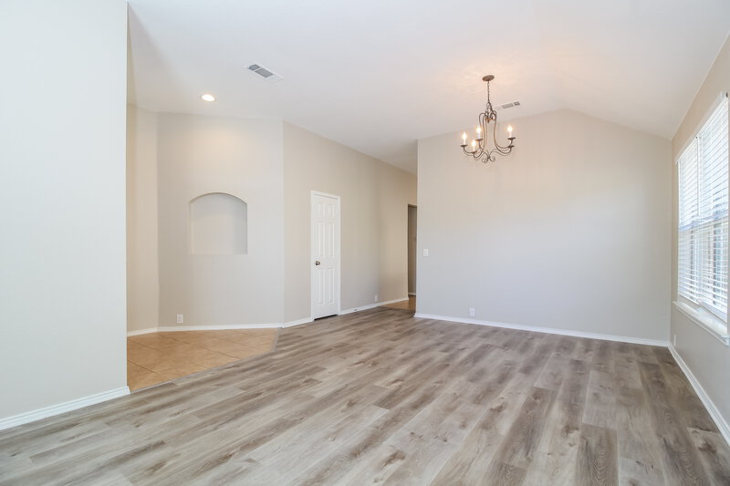 2,405/Mo, 8629 Wagon Trl Cross Roads, TX 76227 Dining Room View 2