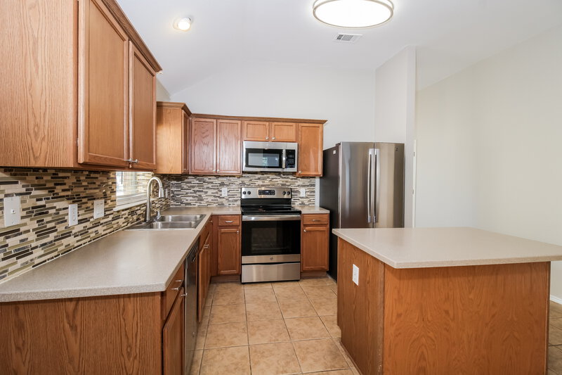 2,405/Mo, 8629 Wagon Trl Cross Roads, TX 76227 Kitchen View