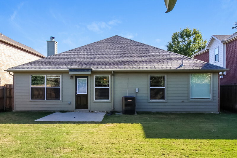 2,405/Mo, 8629 Wagon Trl Cross Roads, TX 76227 Rear View