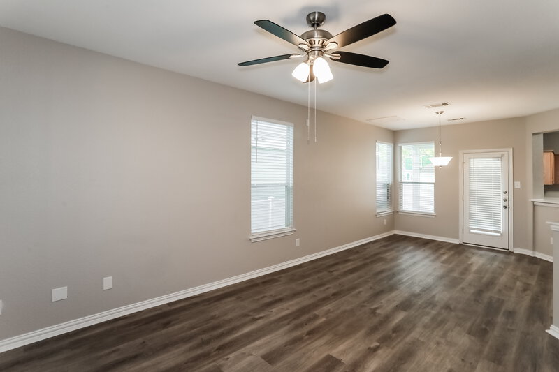 1,900/Mo, 10200 Cedar Lake Dr Providence Village, TX 76227 Living Room View