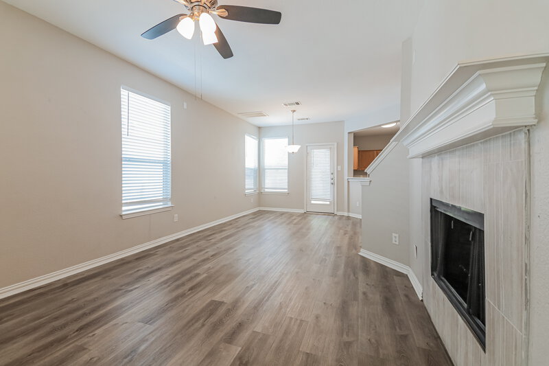 1,865/Mo, 10200 Cedar Lake Dr Providence Village, TX 76227 Living Room View