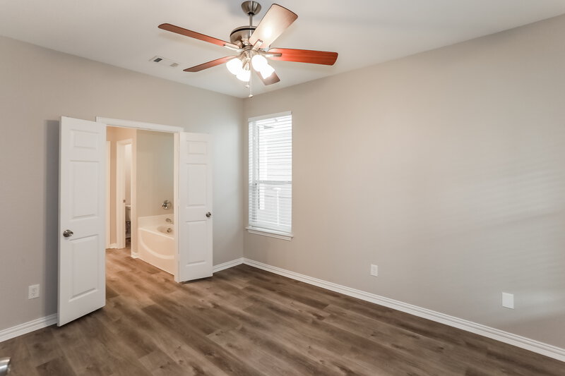 1,900/Mo, 10200 Cedar Lake Dr Providence Village, TX 76227 Main Bedroom View