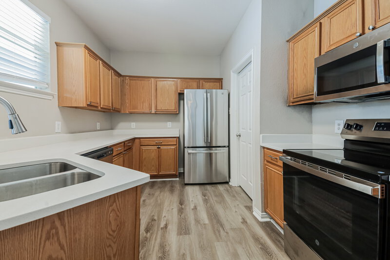 1,865/Mo, 10200 Cedar Lake Dr Providence Village, TX 76227 Kitchen View