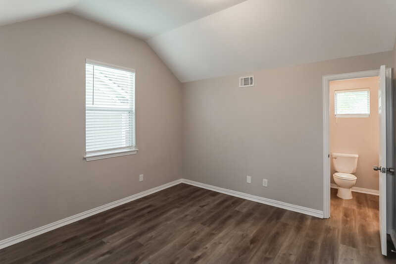 1,900/Mo, 10200 Cedar Lake Dr Providence Village, TX 76227 Bedroom View 2