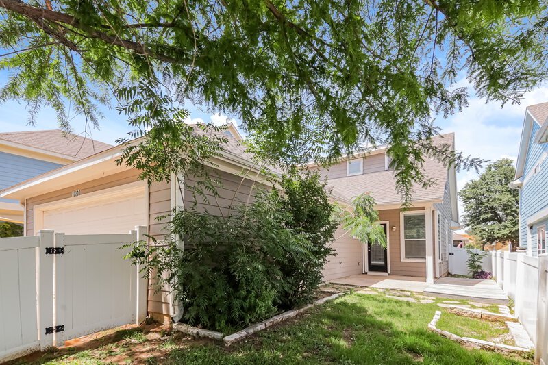 1,865/Mo, 10200 Cedar Lake Dr Providence Village, TX 76227 Rear View