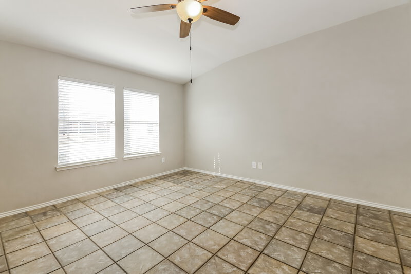 1,990/Mo, 2027 Northridge Dr Forney, TX 75126 Living Room View 4