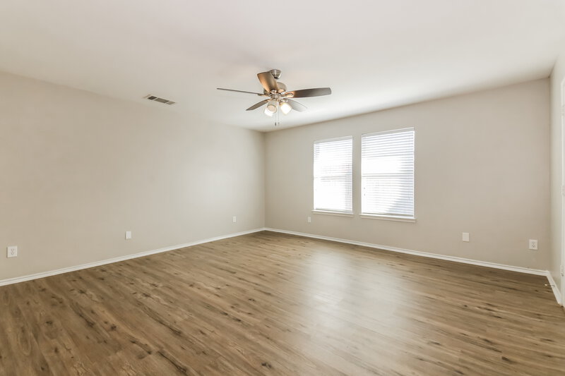 1,990/Mo, 2027 Northridge Dr Forney, TX 75126 Main Bedroom View