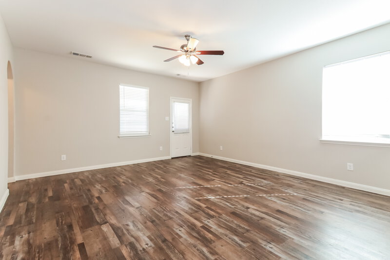 1,705/Mo, 341 Soap Tree Dr Princeton, TX 75407 Living Room View