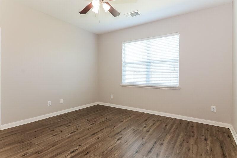 1,705/Mo, 341 Soap Tree Dr Princeton, TX 75407 Main Bedroom View