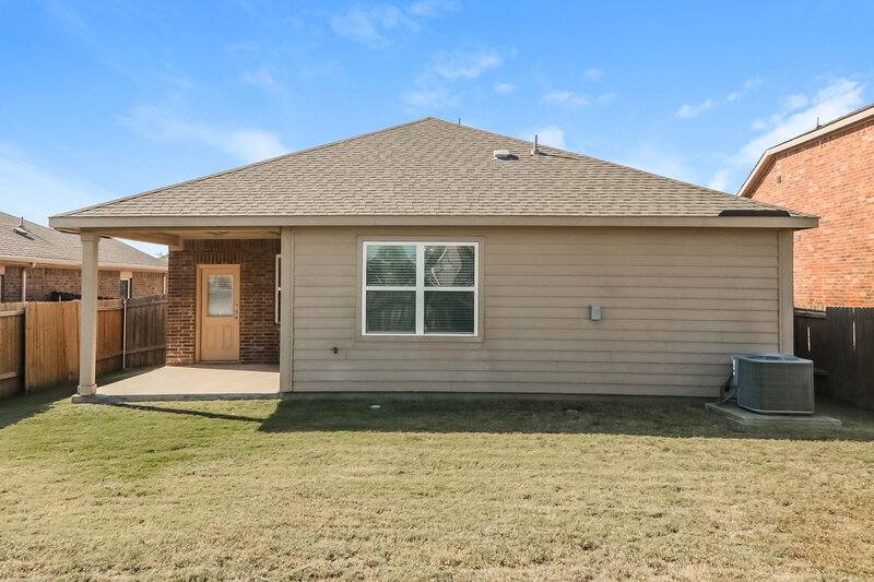 1,705/Mo, 341 Soap Tree Dr Princeton, TX 75407 Rear View