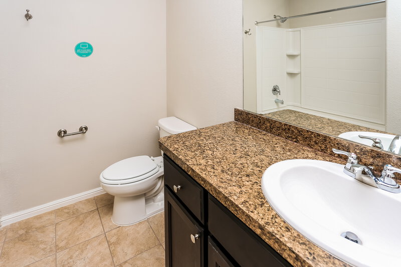 2,265/Mo, 9325 Herringbone Dr Fort Worth, TX 76131 Bathroom View