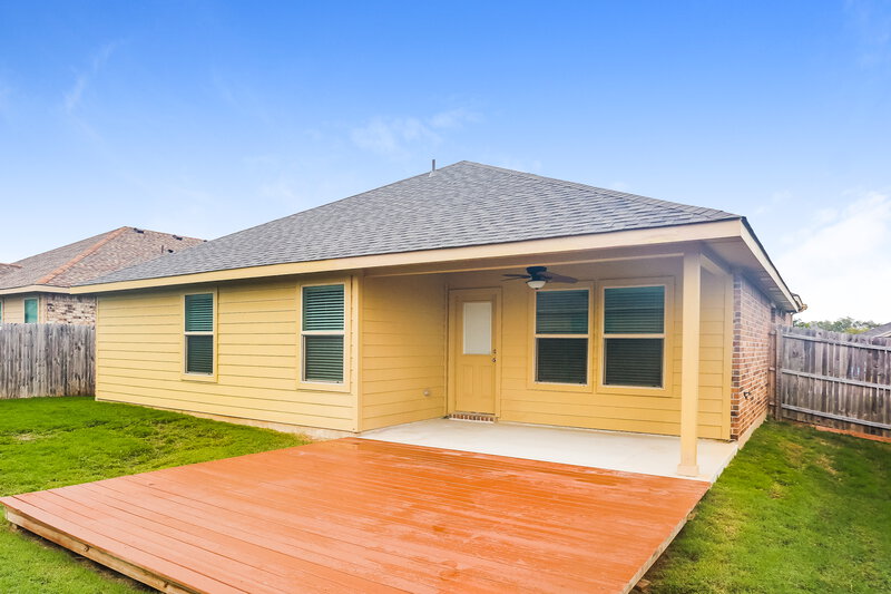 2,265/Mo, 9325 Herringbone Dr Fort Worth, TX 76131 Rear View