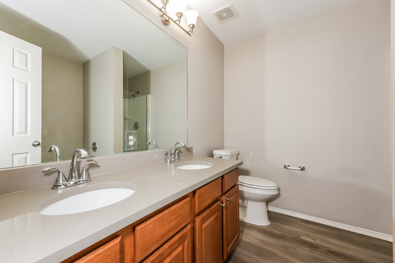 1,880/Mo, 536 Laurel Ln Fate, TX 75087 Main Bathroom View