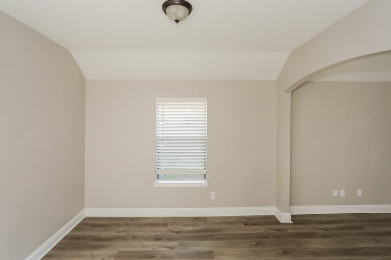 2,720/Mo, 1428 Julie St Seagoville, TX 75159 Living Room View 2