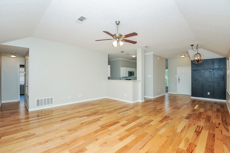 2,200/Mo, 3612 Diamond Ranch Rd Roanoke, TX 76262 Living Room View 2