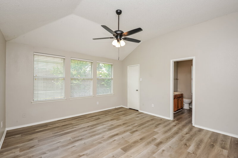 2,200/Mo, 3612 Diamond Ranch Rd Roanoke, TX 76262 Main Bedroom View 2