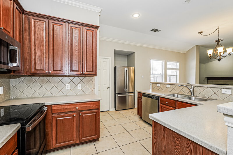 2,435/Mo, 1509 Nighthawk Dr Little Elm, TX 75068 Kitchen View