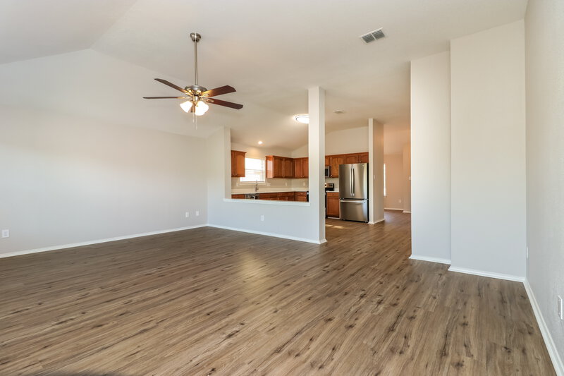 2,465/Mo, 8488 Creekbluff Dr Dallas, TX 75249 Living Room View 3