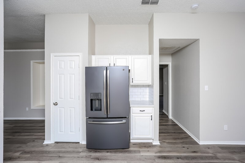 3,230/Mo, 4308 Waterside Ct Fort Worth, TX 76137 Kitchen View 2