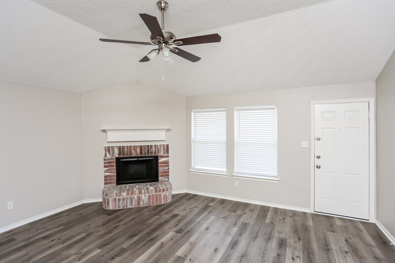 3,230/Mo, 4308 Waterside Ct Fort Worth, TX 76137 Family Room View 2
