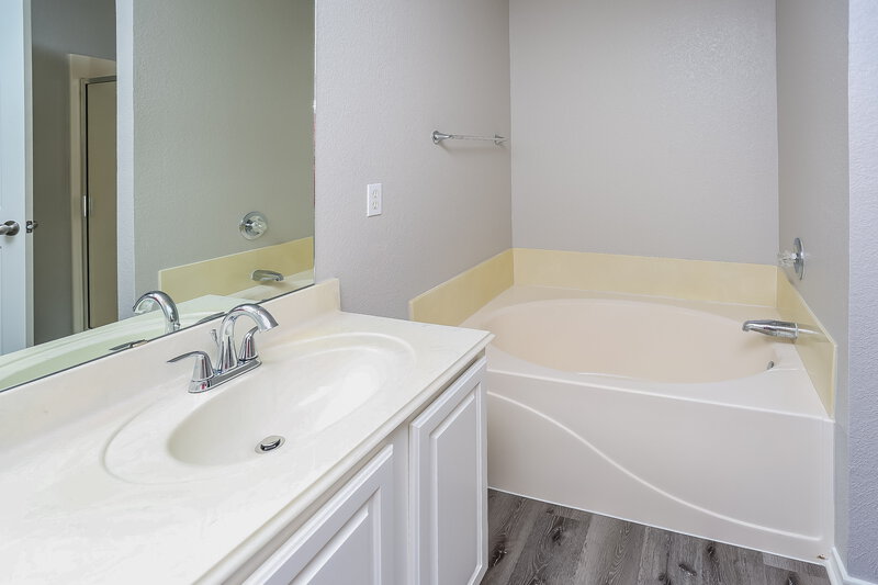 3,230/Mo, 4308 Waterside Ct Fort Worth, TX 76137 Main Bedroom View 3