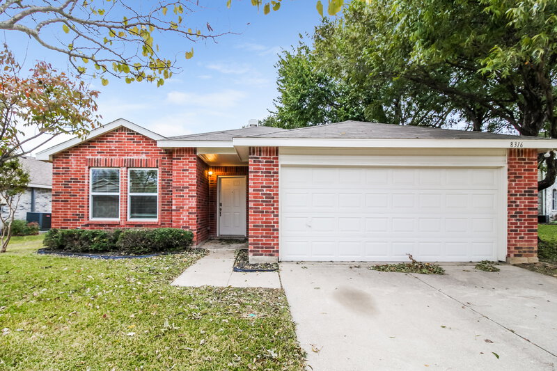 2,240/Mo, 8316 Early Dawn Trl Denton, TX 76210 External View